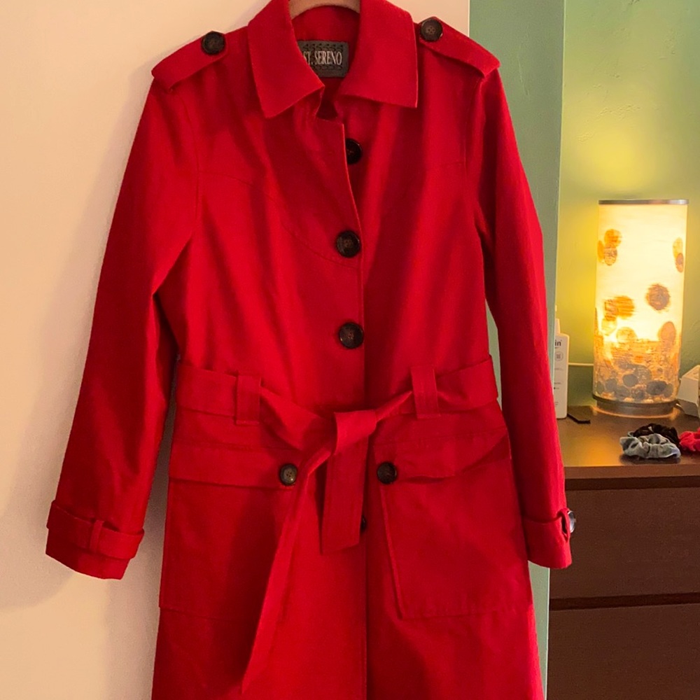 🧥❣️Unique red rain trench coat size 12. Button details up the back. EUC!